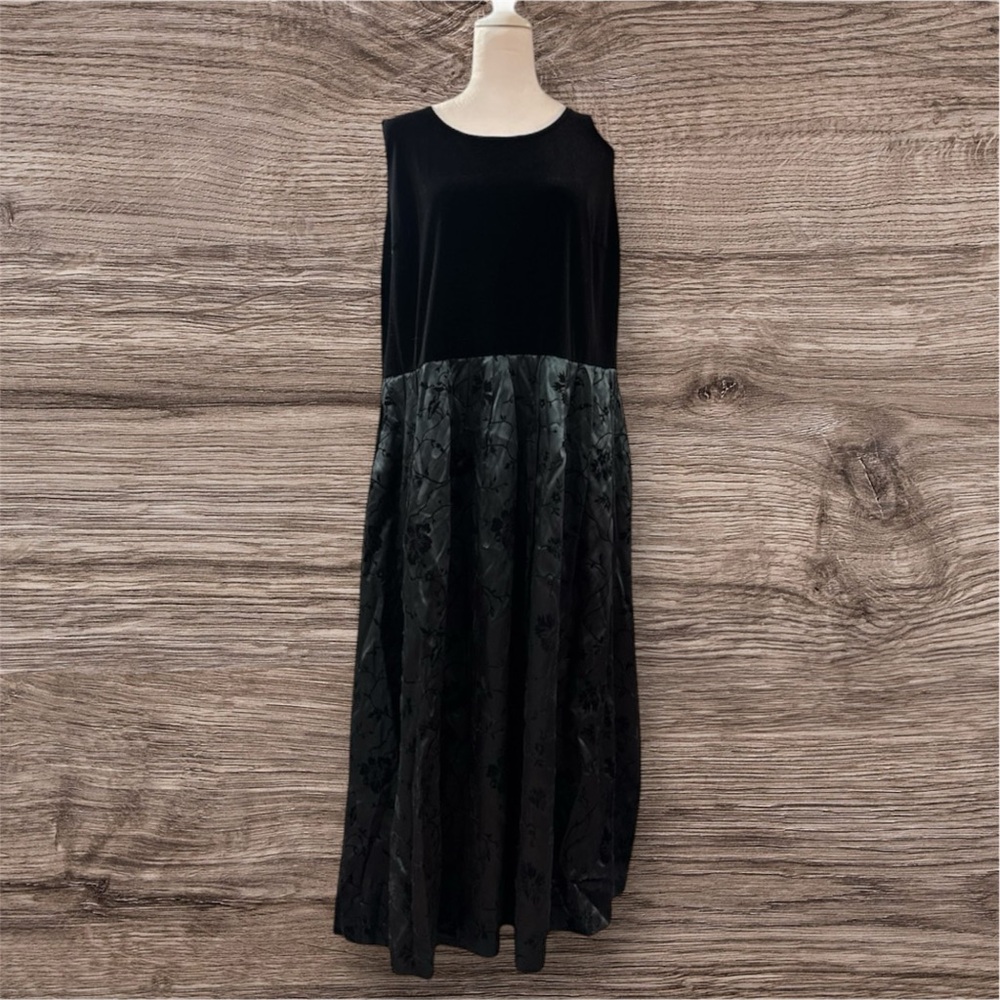 Vintage 1980s KSL velvet sleeveless dress